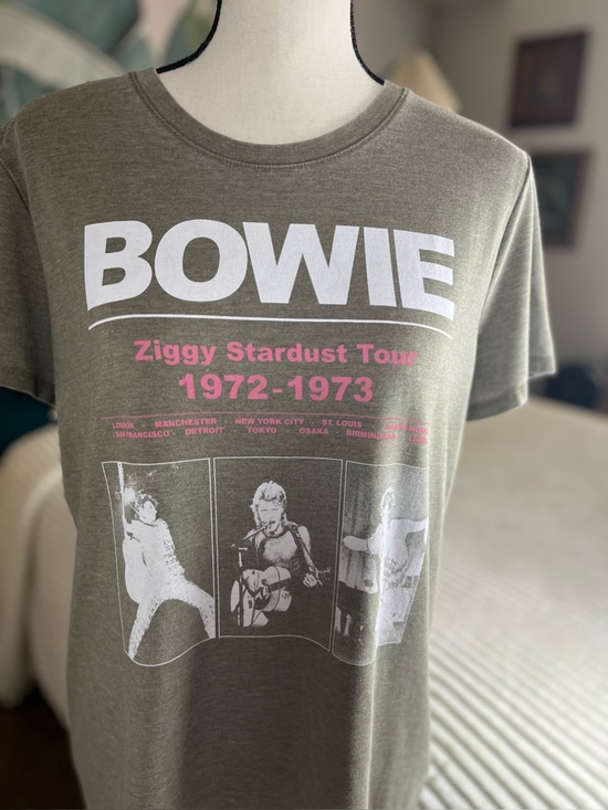 Lucky Brand Tops - Lucky Brand Olive Green Grey Bowie Ziggy Stardust Tour Tee Size Large NWOT